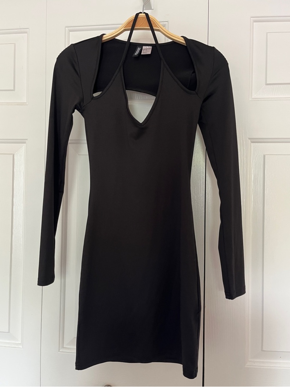 H&M (Divided) Black Long Sleeve Cutout Midi Dress